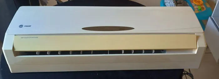 Evaporadora Trane 12000 BTUs convencional 