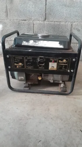 Gerador Portátil Toyama 1200W Gasolina 220V - Defeito