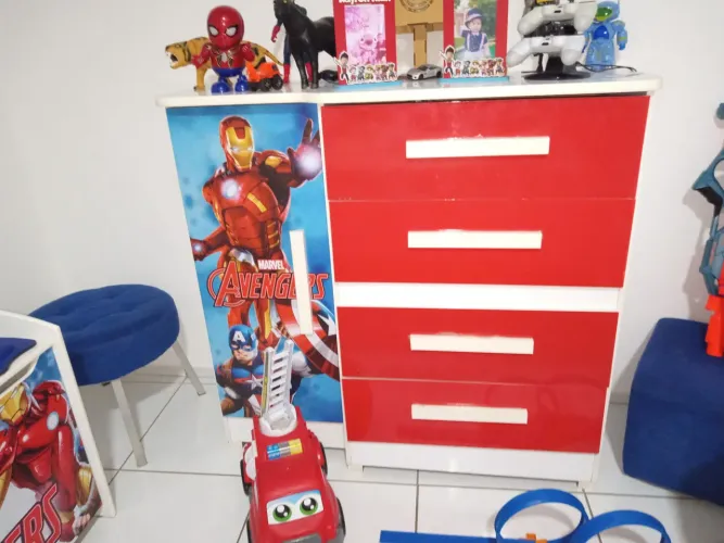 Guarda Roupa e Cômoda Infantil ( Dois produtos )