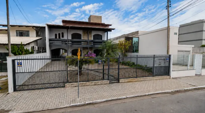 CASA QUE PODE SER SEDE EMPRESARIAL ITAJAI