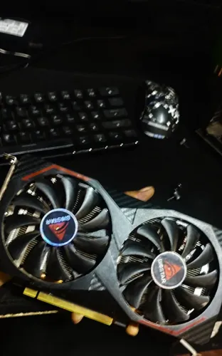 Placa de video RX6650XT de 8GB