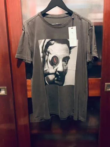 Camiseta da Reserva nova na etiqueta TAM P
