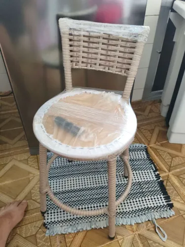 Banqueta Alta com Encosto em Junco / Fibra Sintética - Nova na Embalagem