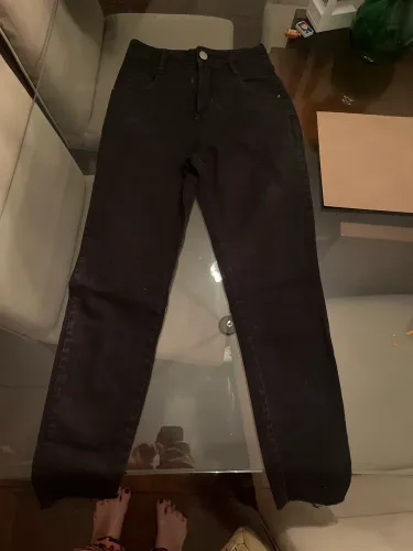 Calça preta skinny
