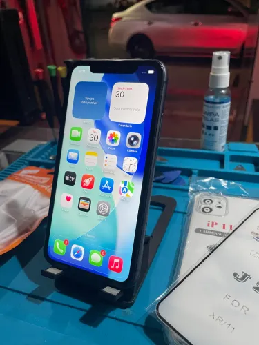 iPhone 11
