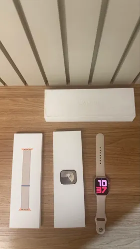 APPLE WATCH SÉRIES 9 - 45mm starlight