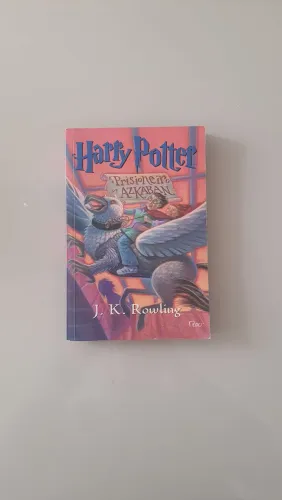 Livro Harry Potter e o Prisioneiro de Azkaban em excelente estado