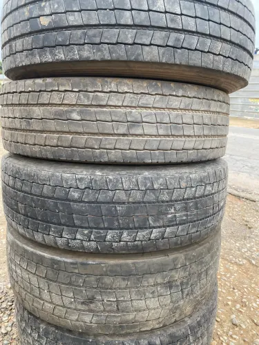 JOGO DE PNEUS PARA CAMINHÃO 3/4 ARO 17,5