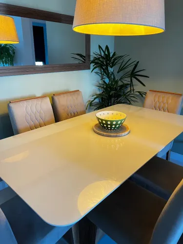Mesa 6 lugares extremamente nova e elegante