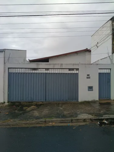 Casa Vila União, Ótima localização, 2 quarto, garagem para 2 carros<br>