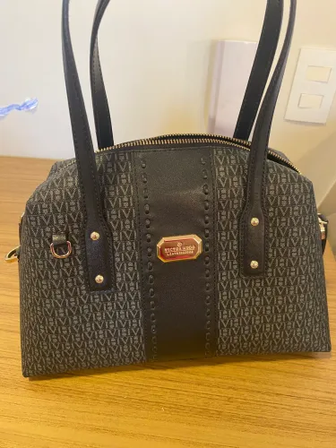 Bolsa Victor Hugo preta