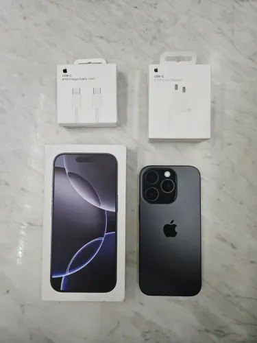 iPhone 16 pro Titânio Preto 256gb