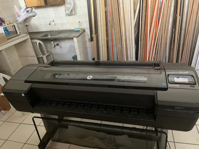  Impressora Plotter HP DesignJet Z9+ 44? Plotter