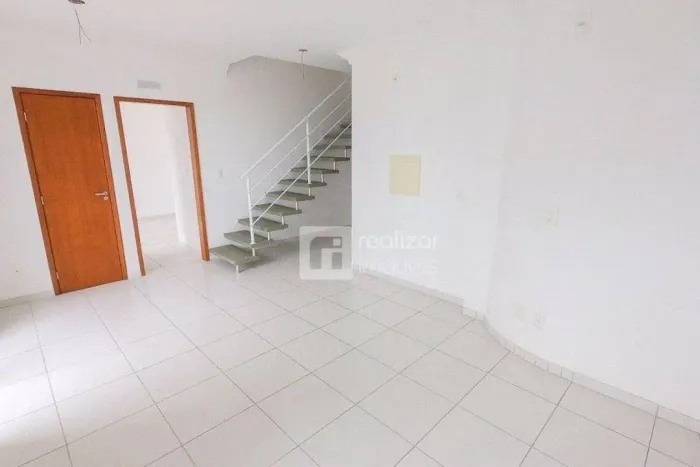 Cobertura com 3 dormitórios à venda, 97 m² por R$ 795.089,94 - Capoeiras - Florianópolis/S
