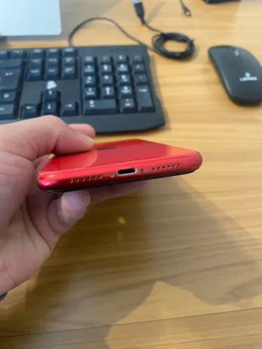 iPhone 11 - 64gb vermelho