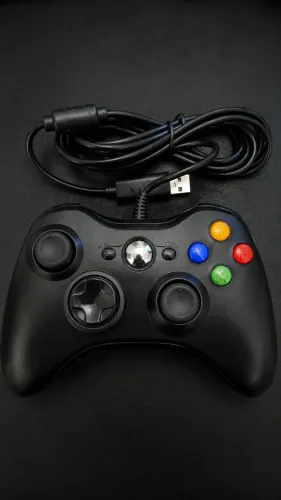 Controle Xbox 360 com Fio USB Original/Compatível Novo