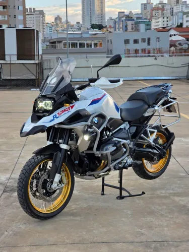 BMW R 1250 GS Premium Rallye 2023 - 19 mil kms - IPVA 26 PG