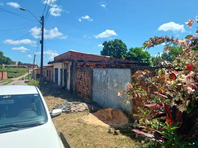 Terreno 20x20 com área construída 