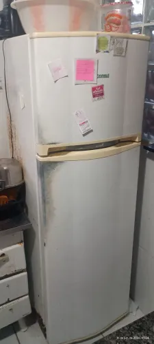 GELADEIRA FROST FREE