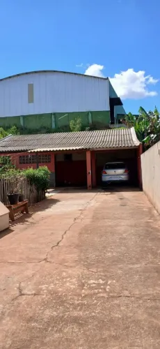 Vendo casa 135mil aceita troca por carro ou data aqui em Nova esperança, que seja menor v