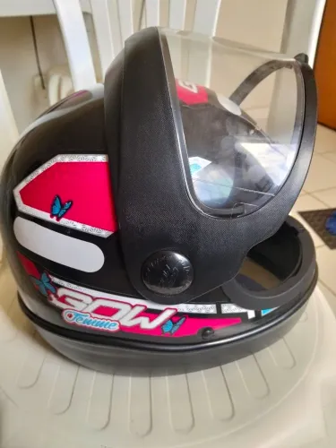 CAPACETE FEMININO AUTOMÁTICO NOVO DA GOW
