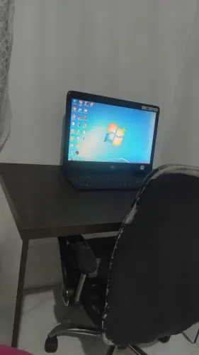 Vendo computador completo mesa e cadeira junto 