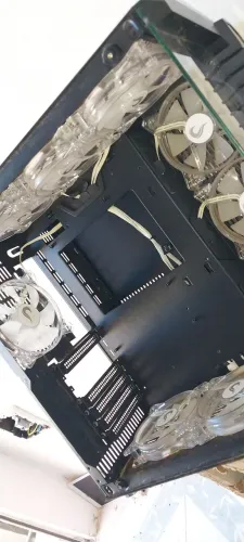 Gabinete estilo aquário Full Tower + Ventoinhas argb