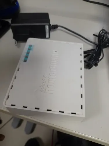 Gerenciador de rede Mikrotik RB750