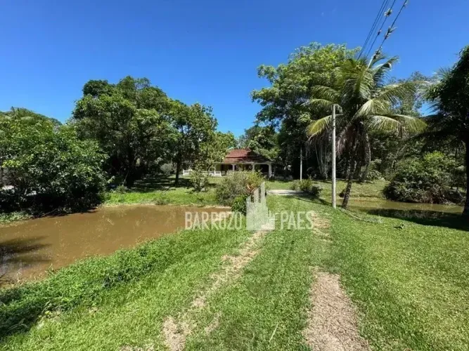 Barrozo Imóveis - Sítio a venda com 8.000 m², piscina, plano e murado/tela.