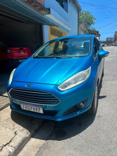 Ford Fiesta 1.6 16V Flex Aut. 5P 2015