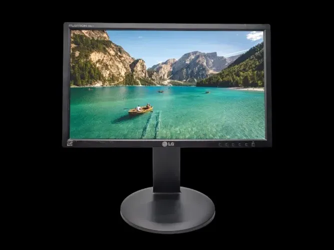 Monitor LG FLATRON 20" Modelo: E2011P Semi Novo