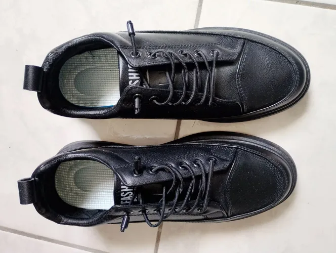 Vendo sapatênis masculino.