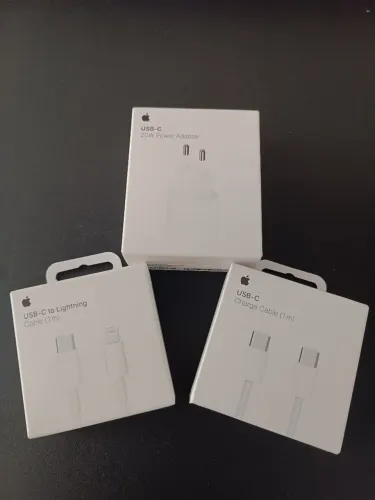 Kit Carregador Fonte 20w + Cabo Lightining ou USB-C Novo Lacrado Original Apple