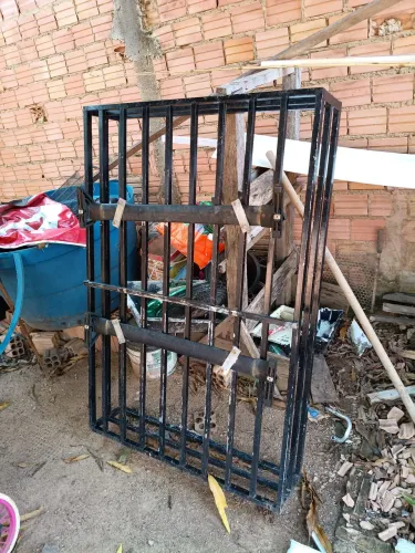 Vende se grades para carro