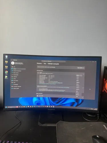Monitor Gigabyte 27" 180hz Curvo