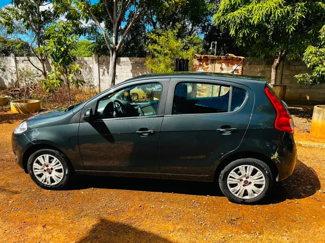 Fiat Palio Essence 1.6 Flex 16V 5P 2013