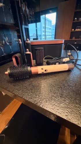 Dyson airwrap i.d