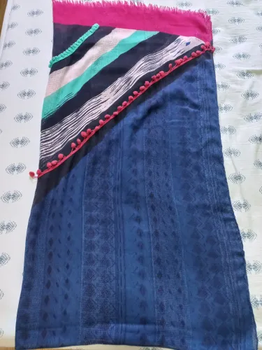 Lenço estampado - 1,60x0,70cm - Em excelente estado