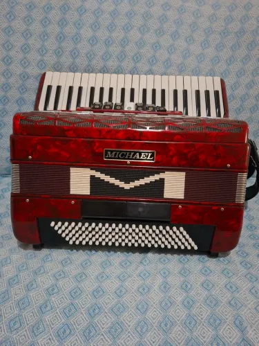 Acordeon Michael 120 baixos vermelha