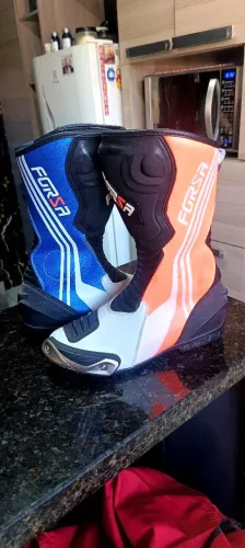 Bota Forza nova usado uma vez
