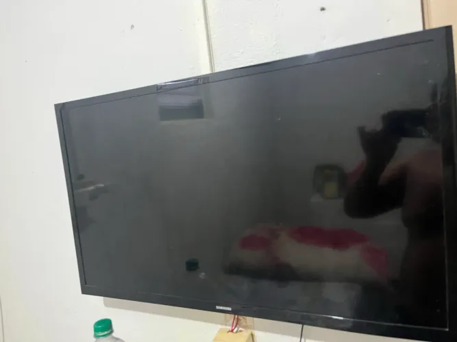 Vendo tv Smart 32 polegadas 550 pra ir embora hoje