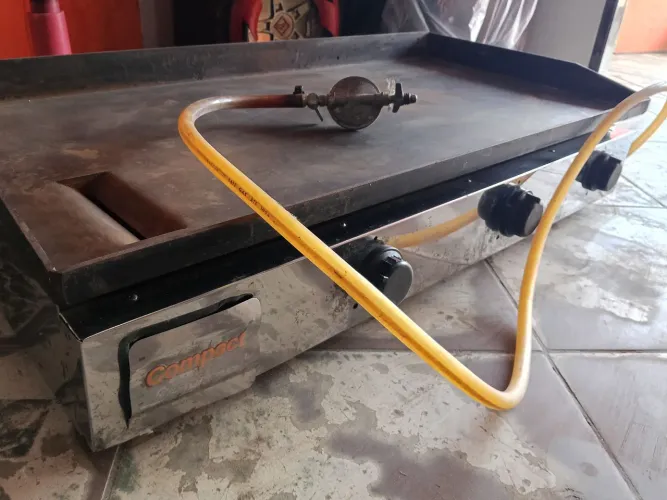 Vendo chapa de lanche compact profissional barato *
