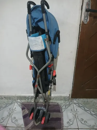 Vende carrinho de bebê de menino