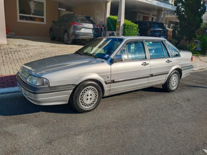 Ford Versailles Ghia 2.0i / 2.0 2P E 4P (álcool) 1993