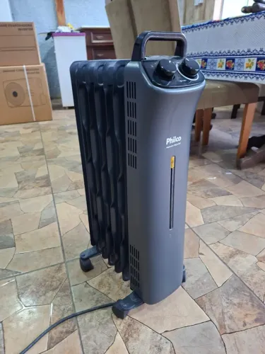 Aquecedor a óleo Philco