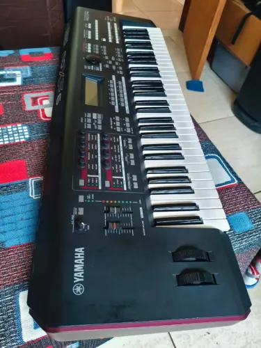 Teclado Yamaha MOXF-6 Excelente estado de conservação