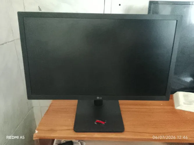 Monitor LG 22MP410-B 21,5" Full HD<br>Resolução 1920x1080