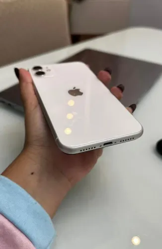 iPhone 11 impecável nota e garantia 