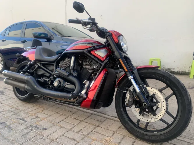 Harley Davidson 2013 v-rod 