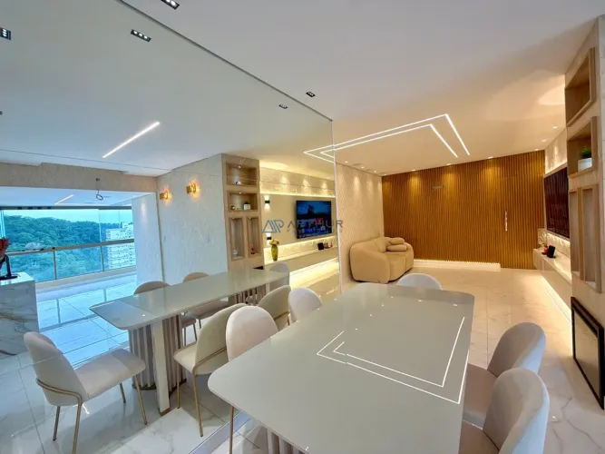 Apartamento Alto Padrão à venda em Praia Grande no Canto Forte com 3 suítes
